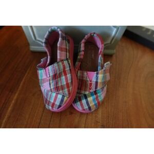 toddler TOMS shoes size 5T pink slip-ons girls‎